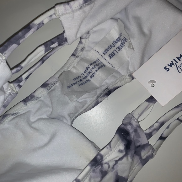 Plus size bathing suit - Picture 3 of 3